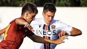 Rareș Ilie, aproape de gol la primul meci ca titular pentru Nice! Cum s-a descurcat românul împotriva lui Strasbourg