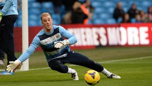 Hart, asaltat de oferte după ce a devenit rezerva lui Pantilimon! Barcelona îl vrea pe portarul englez în locul lui Valdes