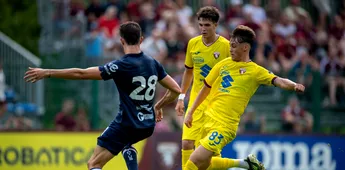 România, pe cale să-l piardă pe „noul Hagi”. A debutat în prima ligă din Italia la 18 ani: „I-a supărat pe jucătorii de Serie A pentru că făcea prea multe driblinguri”. EXCLUSIV
