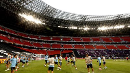 Stadionul din Donețk, întreținut cu eforturi mari. Personalul de la Donbass Arena a fost diminuat după ce Șahtior și-a mutat meciurile la Harkov