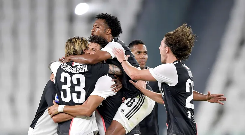 Sărbătoare la Torino! Juventus a celebrat câștigarea celui de-al 9-lea titlu consecutiv de campioană, al 36-lea din istorie. Ce a pățit antrenorul Maurizio Sarri în vestiar | VIDEO