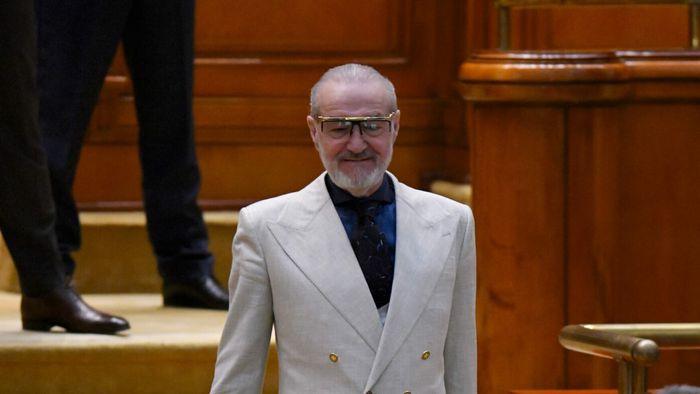 Reacția lui Gigi Becali când a fost întrebat dacă Universitatea Craiova va ajunge în grupele Champions League: „Numai eu am voie acolo!”