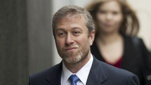 Ce viață de nabab duce Roman Abramovici în Turcia. Detalii despre luxul şi opulența cu care s-a înconjurat oligarhul favorit al lui Vladimir Putin