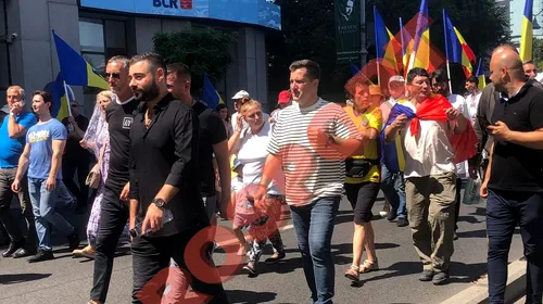 Meme Stoica și-a luat gândul de la fotbal pentru câteva ore și a mers la protestul organizat de Gigi Becali! Cum a fost surprins Alexandru Tudor | VIDEO & FOTO EXCLUSIV