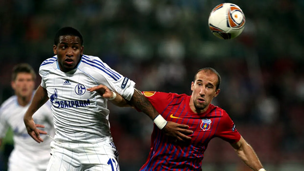 Antonio Mateu Lahoz arbitrează meciul Schalke 04 - Steaua