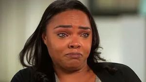 Logodnica unui fost sportiv a izbucnit în lacrimi după ce a aflat că logodnicul ei era gay! Jucătorul s-a sinucis în închisoare, fiind condamnat pentru crimă