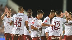 Cele două vedete de la Rapid care riscă să nu mai prindă primul „11” după venirea lui Andrei Borza. „Intră doar când obosește el!” | VIDEO EXCLUSIV ProSport LIVE