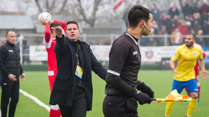 Petrolul a luat-o la vale, Stoican rezistă: ”Sunt un tip foarte echilibrat, nu iau decizii la cald.” Cum a comentat umilința cu UTA, eliminarea lui Arnăutu, demisia şi şansa la promovare
