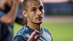 Alex Mitriţă: "Vreau să am cât mai mulţi băieţi şi să-i dau la fotbal. Chiar dacă nu sunt talentaţi, îi voi forţa să joace". VIDEO