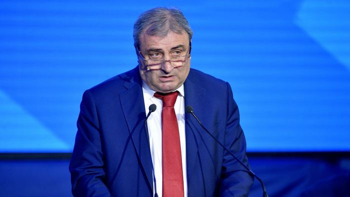 Federația a făcut anunțul! Când vom afla numele noului selecționer al României + lista antrenorilor cu cele mai mari șanse să ajungă pe banca naționalei
