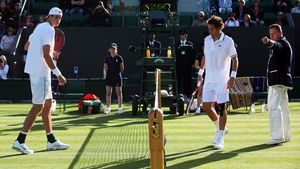 Nu au mai repetat meciul istoric de anul trecut!** Isner l-a învins pe Mahut la Wimbledon, după "doar" două ore de joc