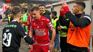 Dialog incredibil în direct la ProSport LIVE: „Ar putea fi ultimul an în Liga 1 pentru Dinamo. Păcat că nu pot cumpăra clubul” VS „Dai 4 milioane pe nimic?” | EXCLUSIV