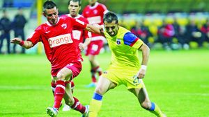 Derby cu "necunoscuți"!**  Ambele au schimbat jumătate din echipe