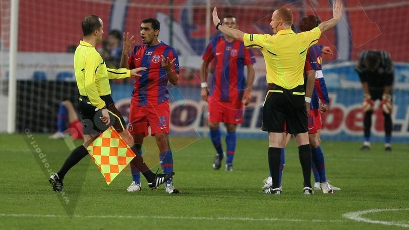 Dragomir:** " Am fost la două echipe la care s-au făcut prostii, Scornicești și Victoria, dar hoț mai mare ca arbitrul ăsta n-am văzut!"