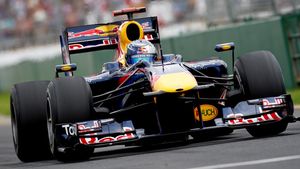 FORMULA 1: Vettel în pole-position în Australia,** Alonso pe 3, Schumacher pe 7, Hamilton doar al 11-lea!!!