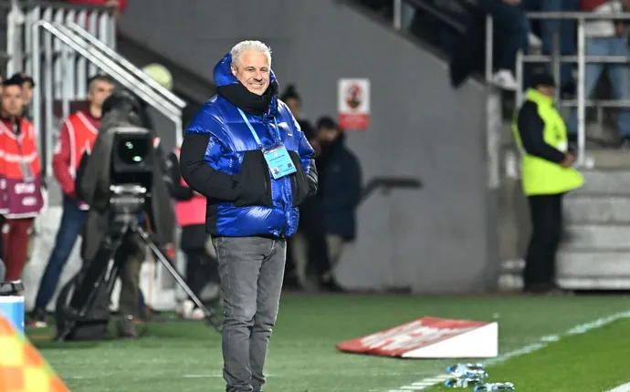 Reacția surprinzătoare a lui Marius Șumudică, după ce UEFA a amendat drastic România, dar i-a dat victoria la masa verde cu Kosovo