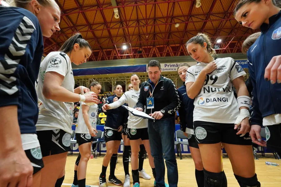 csm bucuresti si scm rm valcea in liga campionilor