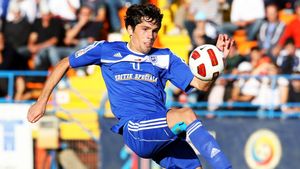 Adrian Mititelu Jr., critici acide pentru Valerică Găman după ce acesta a semnat cu rivala din Craiova: „Tata l-a forțat și l-a făcut fotbalist. Să vă povestesc ce a făcut în 2011”