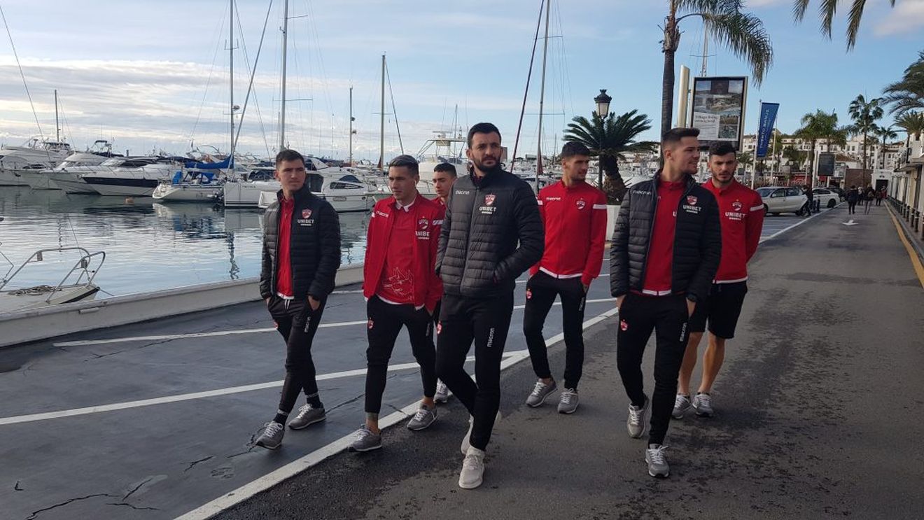 Dinamo, întăriri pe ultima sută de metri! "Așteptăm un atacant!" Dănciulescu, despre ultimele mutări