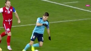 Ovidiu Hațegan, penalty contestat de către oaspeți în Chindia Târgoviște - FC Botoșani | FOTO & VIDEO