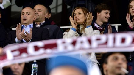 Familia care a falimentat Rapidul revine în Superliga și preia o fostă campioană a României: a promis bani și transferuri