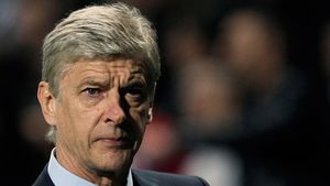 Asta ar fi cea mai mare LOVITURĂ‚ pe piața transferurilor!** Wenger se gândește să își facă praf politica pentru a aduce un super-atacant