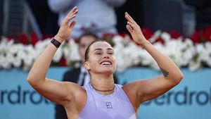 Aryna Sabalenka strânge record după record. A triumfat la Madrid și a trecut peste Simona Halep, dar o mai amenință la un capitol