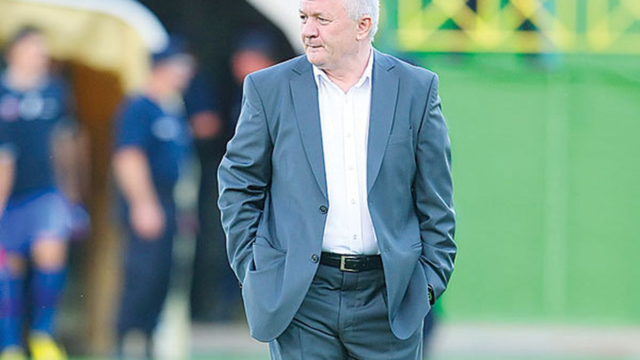 Eșecul cu Fener l-a scos din sărite!** Porumboiu a declanșat ATACUL la Șumudică:** "A dormit pe bancă!" Daniel Stanciu, desființat: "S-a tâmpit!"