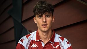 Transfer pentru Daniel Pancu! Fotbalistul crescut de Venezia a semnat cu Rapid