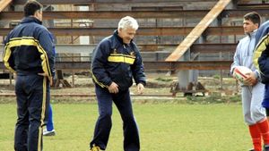 Robert Antonin revine la București