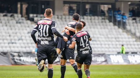 ”U” Cluj a anunțat despărțirea de șase jucători, printre care Andrei Mureșan și Vlad Mihalcea, fosta ”perlă” a lui Gigi Becali