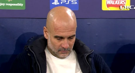 „Ce-și face?” / „Sunt reacții necontrolate! E automutilare!” Imaginile cu Pep Guardiola fac înconjurul lumii