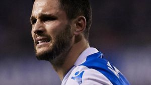 Dar cu singurul român din Premier League ce-ai avut, "Guriță"? Vlad Măcicășan scrie despre numele uitat într-un colț de sertar