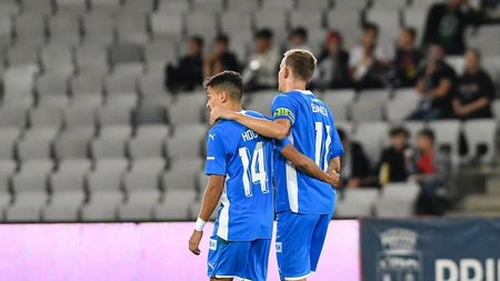 Oltenii au luat foc la finalul meciului U Cluj - Universitatea Craiova 1-1: „Ca de obicei. Să vorbească cei din conducere!”. Dezamăgirea lăsată de plecarea lui Reghecampf: „Ne așteptam să stea mult timp alături de noi”