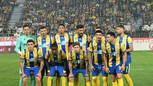 Petrolul a găsit antrenor! Un fost rapidist se va prezenta de azi la echipă și va conduce antrenamentele. EXCLUSIV