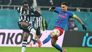 Faza care a zguduit milioanele de euro ale lui Gigi Becali și inimile milioanelor de fani FCSB: Adrian Șut a izbit bara, după o execuție spectaculoasă!