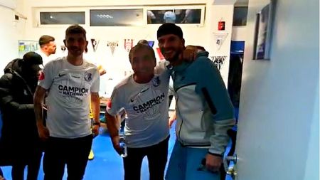 Imagini istorice cu Gică Hagi şi petrecerea din vestiarul Farului! Cum au cântat şi au dansat Regele şi toți oamenii săi după ce au luat titlul | VIDEO