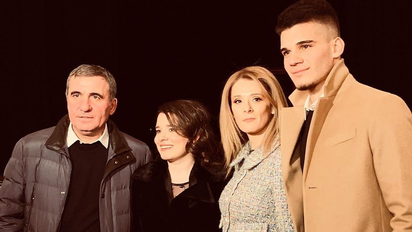 Kira Hagi, așa cum n-ai mai văzut-o niciodată! Fiica „Regelui” a surprins pe toată lumea după ce a apărut în costum de mireasă | FOTO