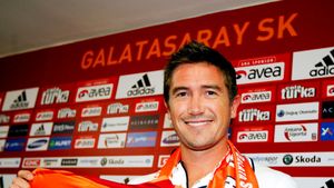 Kewell a fost prezentat la Galata