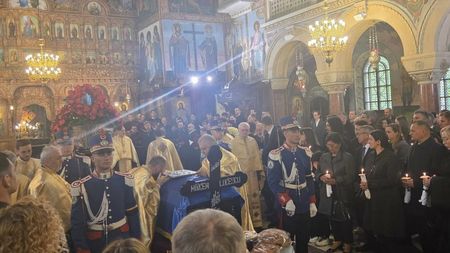 Ce s-a întâmplat în interiorul bisericii la slujba pentru Mircea Lucescu: „Doar la Roma am mai văzut așa ceva”