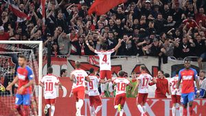 Unul dintre cei mai importanți dinamoviști, luat în colimator! "Hai să repornim motoarele". Cine transmite mesajul și cine este cel vizat