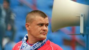 Gheorghe Mustață, liderul Peluzei Nord este sigur că FCSB va juca în Ghencea. „Nu ne interesează bannerele Peluzei Sud! Se pot certa cu Armata până nu mai pot” | EXCLUSIV