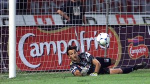 EXCLUSIV | A apărat la Dinamo, Steaua și Rapid și a povestit primul său gol în Liga 1: "Am vrut să mă întorc". Reacția portarului advers: "Bă, ești nesimțit?"