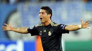 Ronaldo are lumea la picioare!** Vezi aici de ce!