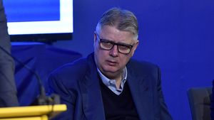 Nea Gino, dă-i afară și pe controlorii de la STB. Ce nevoie avem de ei?