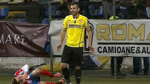 Marius Constantin a revenit după un an și jumătate în Liga 1, dar a fost trimis la vestiare de Tudor, după o intervenție dură