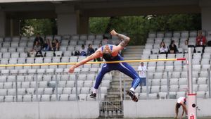 El e atletul patriot care și-a tatuat toată "România" pe braț: De la simbolurile dacice, Sfinxul din Carpați, Vlad Țepeș, Ștefan cel Mare și până la Mihai Viteazul | FOTO  