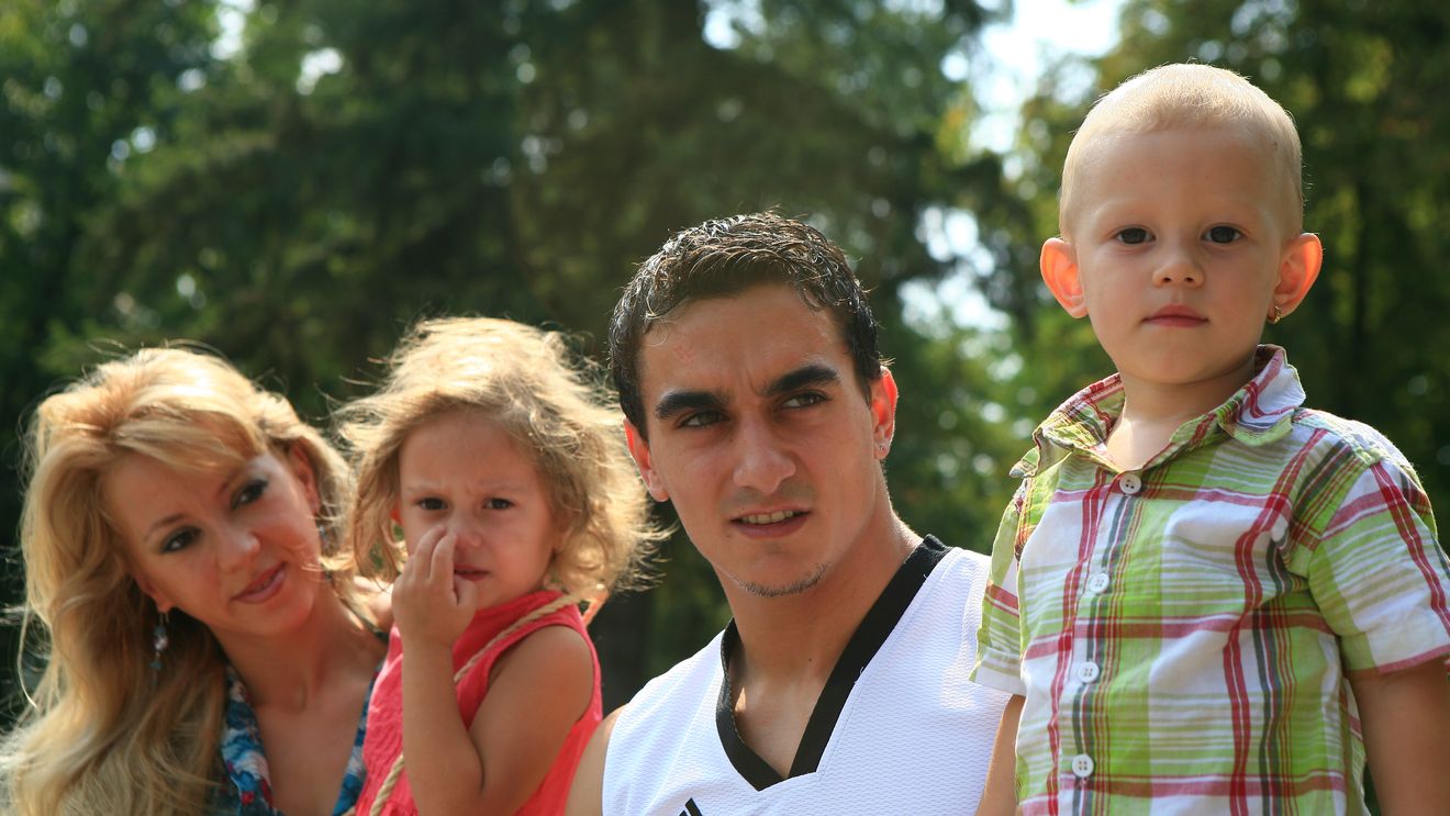 Drăgulescu, acuzat că și-a bătut crunt soția!