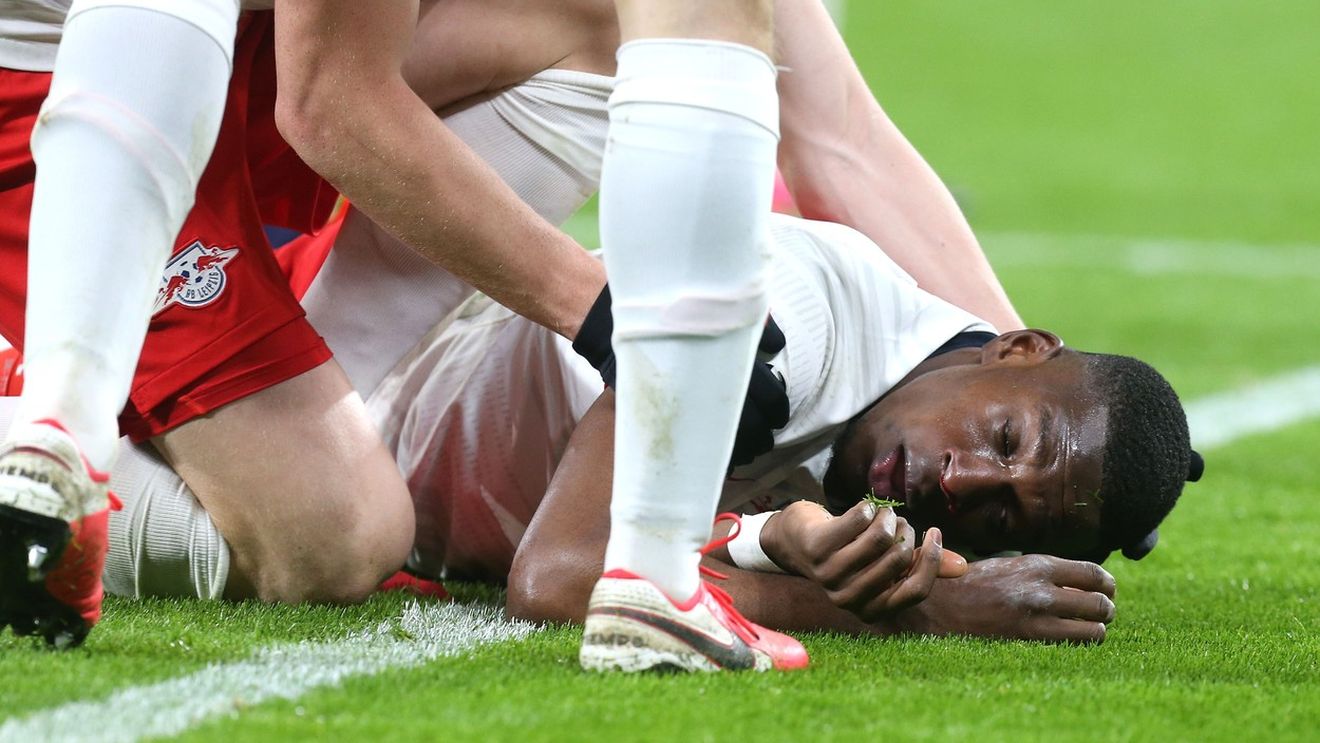 Momente dramatice la Leipzig! Tot stadionul a amuțit după ce Nordi Mukiele a căzut la pământ! Ce s-a întâmplat | FOTO&VIDEO