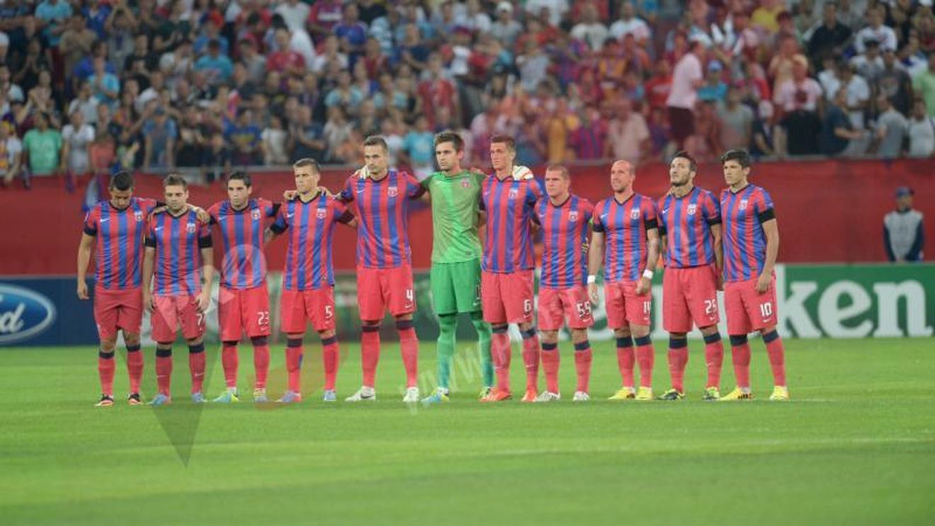 Moment oribil în startul partidei dintre Steaua și Legia! Arbitrul Rizzoli, dezgustat de reacția fanilor de pe Național Arena